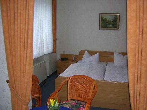ארנסט Hotel Zur Winzergenossenschaft חדר תמונה