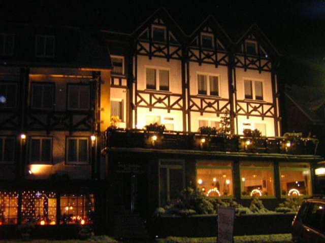 ארנסט Hotel Zur Winzergenossenschaft מראה חיצוני תמונה